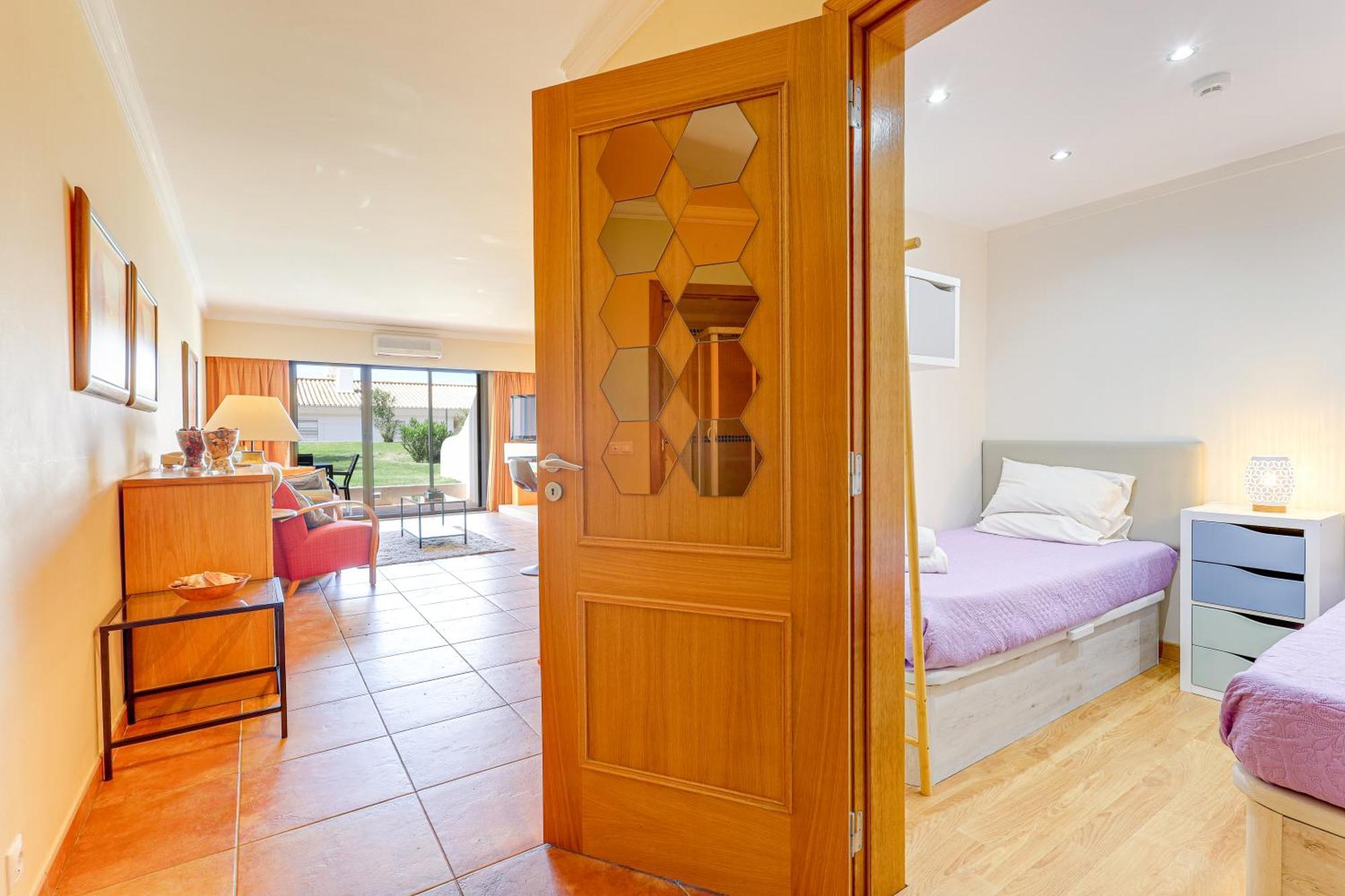 Apartment With 2 Bedrooms, 2M To The Beach Armação de Pêra Exterior foto