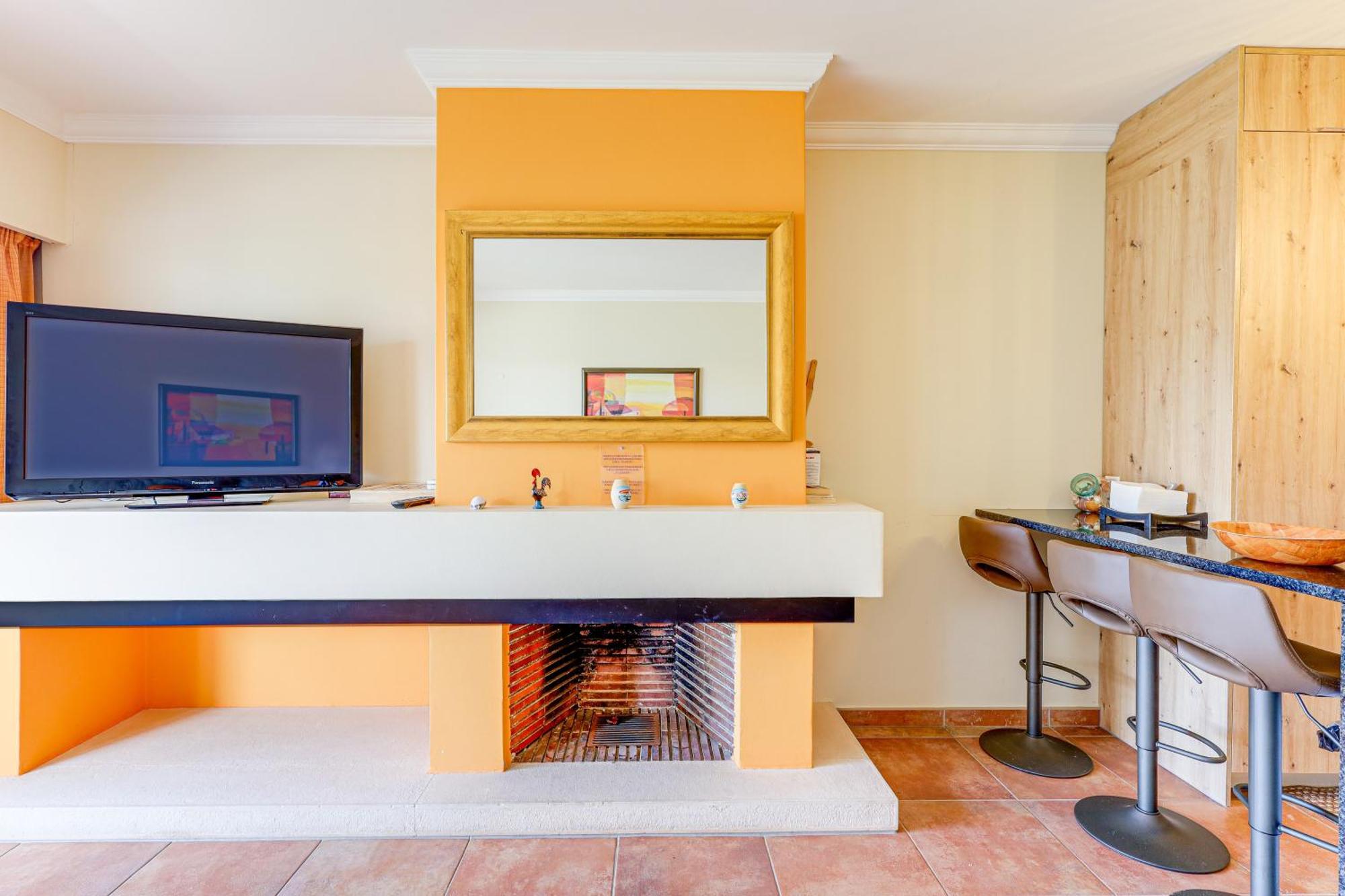 Apartment With 2 Bedrooms, 2M To The Beach Armação de Pêra Exterior foto