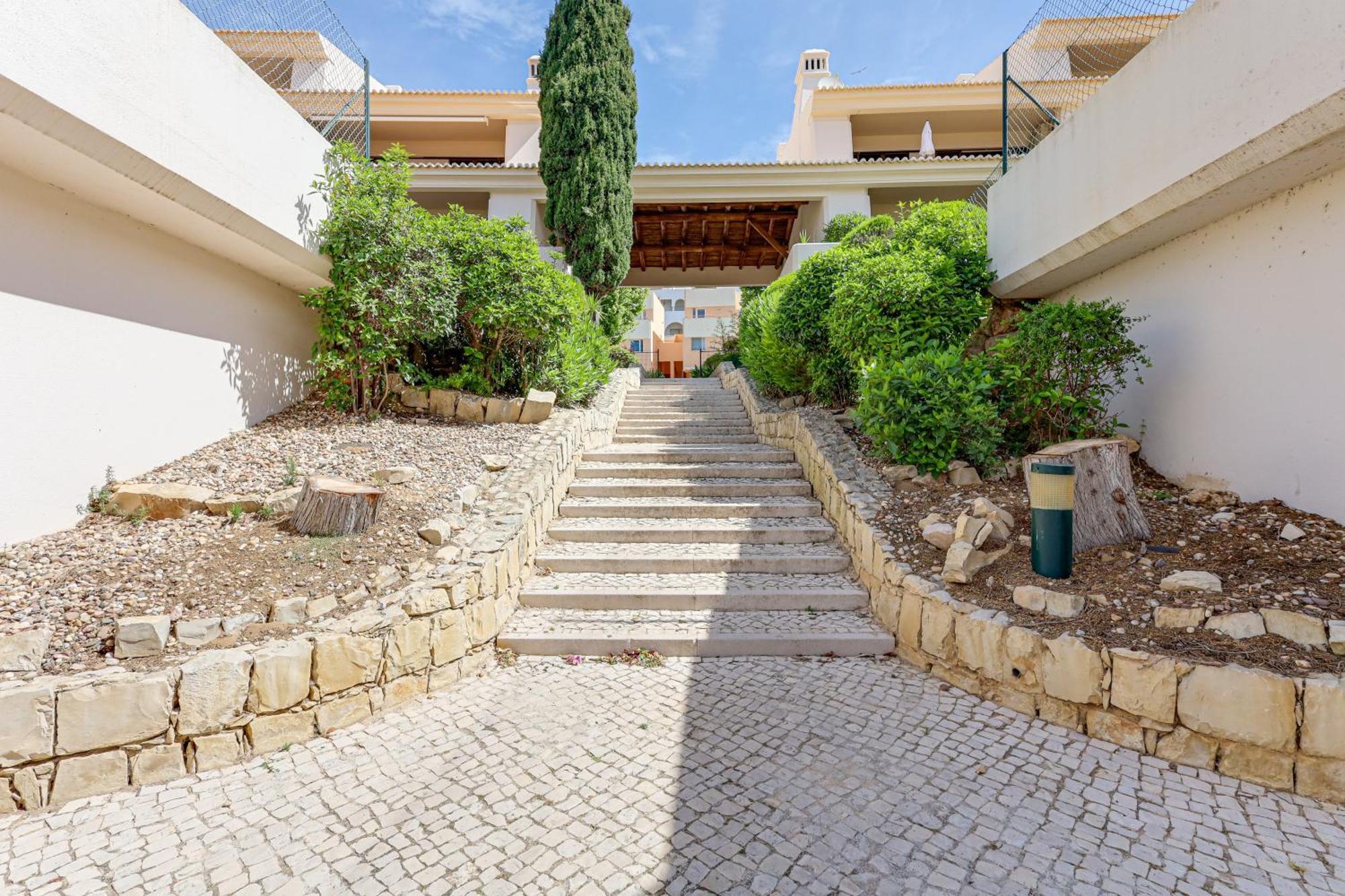 Apartment With 2 Bedrooms, 2M To The Beach Armação de Pêra Exterior foto